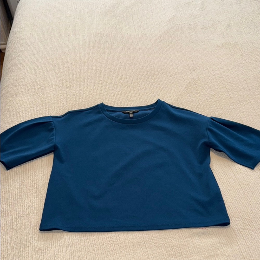 Ellen Tracy Blue Boxy Crop Blouse